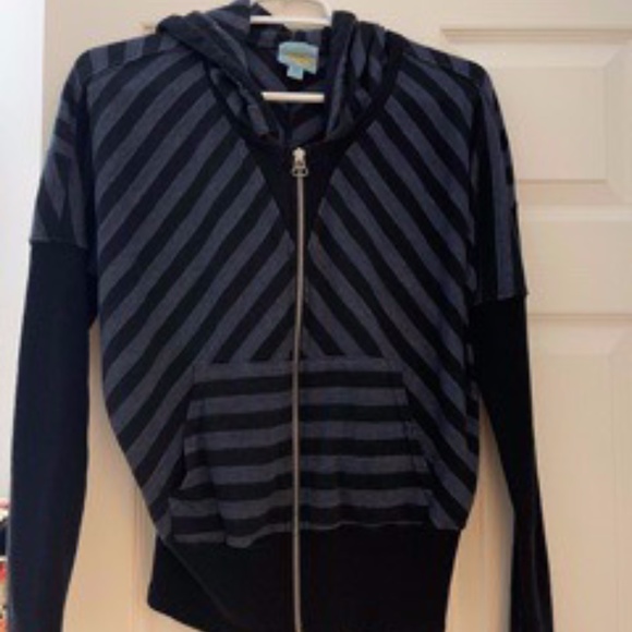 C&C Zip up hoodie. Worn once. - Picture 1 of 2